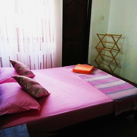Ruslanka Homestay Ettukala Exteriör bild