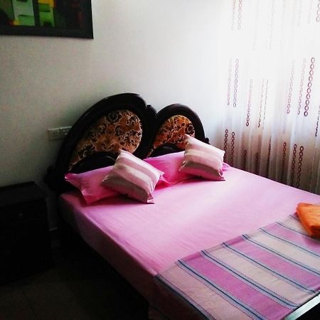 Ruslanka Homestay Ettukala Exteriör bild