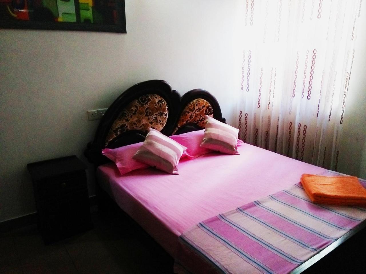 Ruslanka Homestay Ettukala Exteriör bild