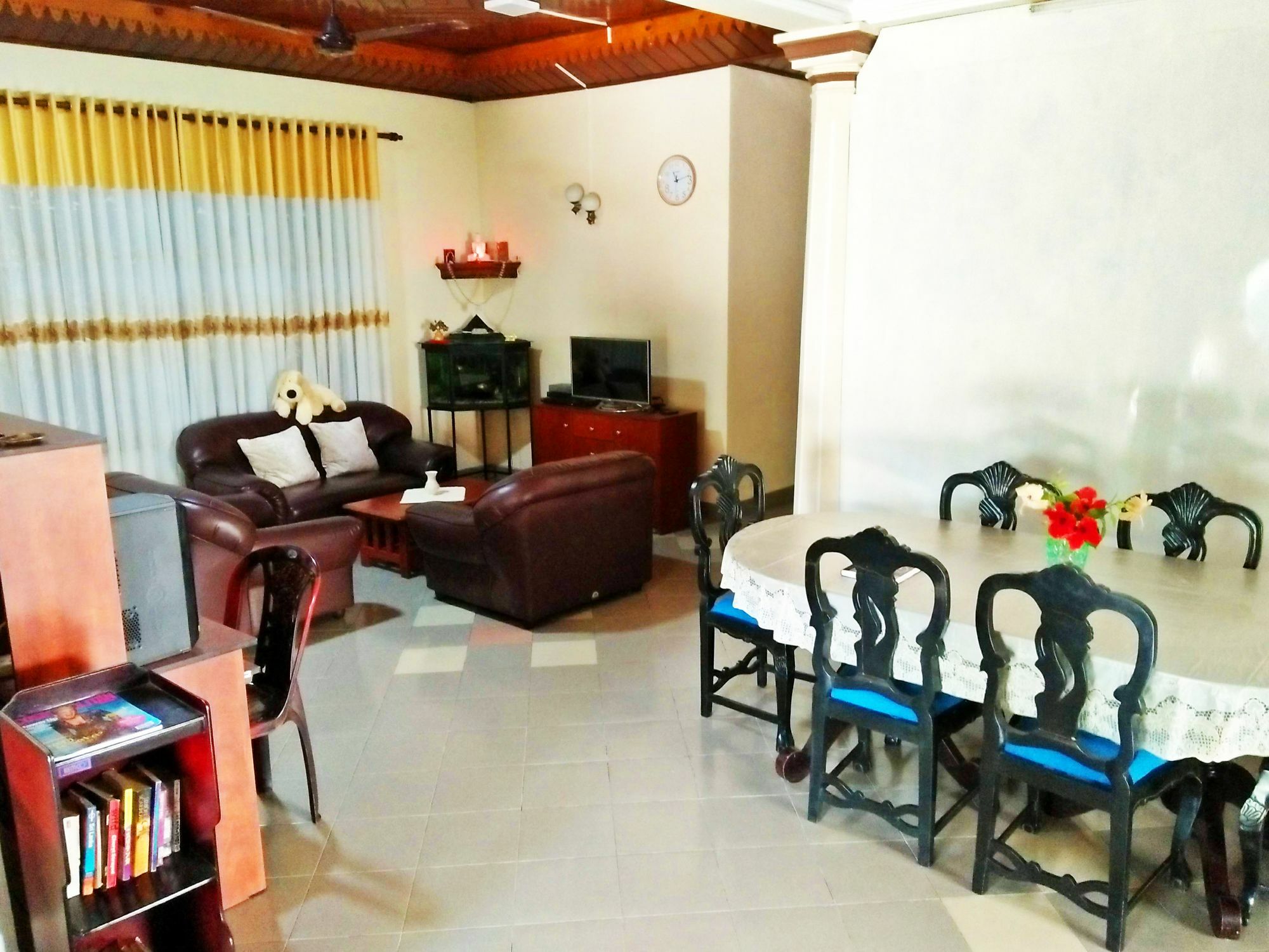Ruslanka Homestay Ettukala Exteriör bild